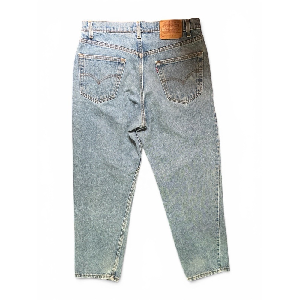 Levi's Men's Light Wash Blue Denim Jeans Relaxed Tapered Fit Mid Rise Cotton - Picture 2 of 4